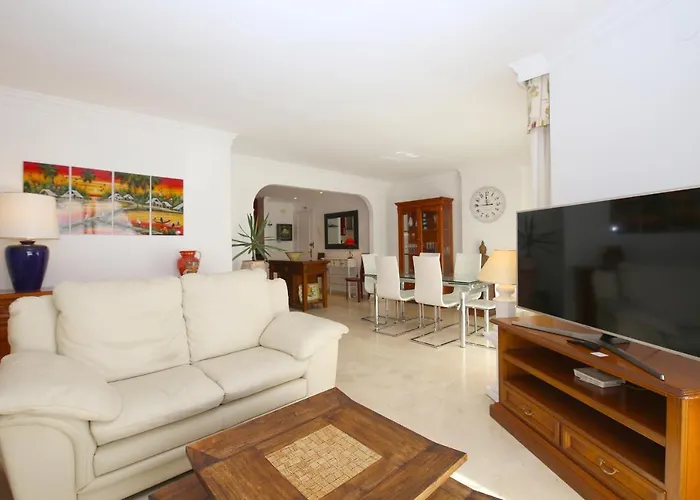 Port Aguila Apartamento Estepona