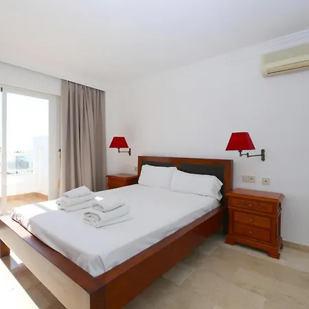 Port Aguila Апартаменты *